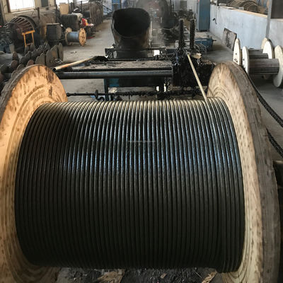 İyi fiyat Siyah Yağlı Soğuk Şekillendirme Çeliği Siyah Uçak Kablosu Çelik Halat Halat Tel İple Sizin İstediğiniz Gibi çevrimiçi